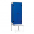 Šatní skříň kovová 2-dveřová s lavičkou